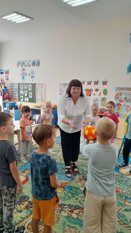 В Уруссинском детском саду № 3  рисовали на тему спорта