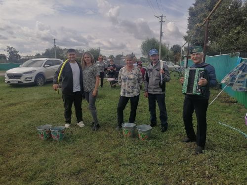«Праздник улицы» возродил народные традиции в Новом Каразерике