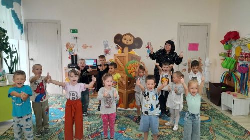 В Уруссинском детском саду №3 отметили день рождения Чебурашки