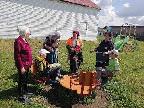 «Знатоки природы»: Час загадок прошел в Ново-Каразерикском сельском клубе
