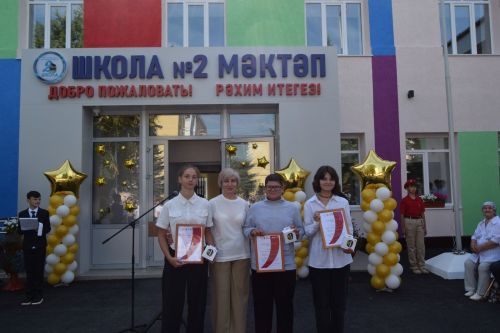 Торжественные линейки как начало большого пути школьников