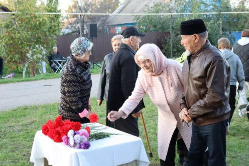 В Уруссу отметили праздник улицы в честь Героя