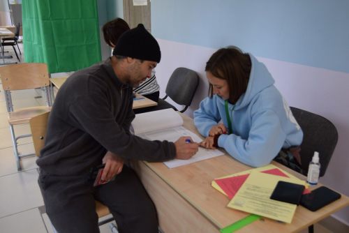 Глава Ютазинского района проголосовал одним из первых