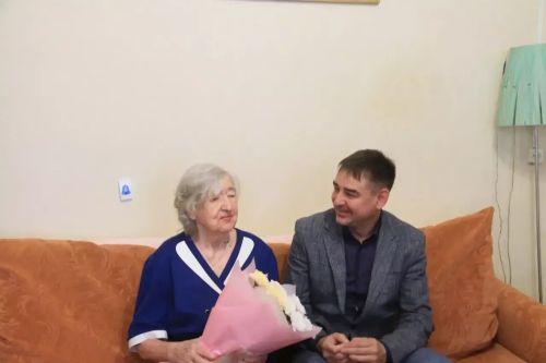 Мәктәп аның өчен гаиләгә әверелгән