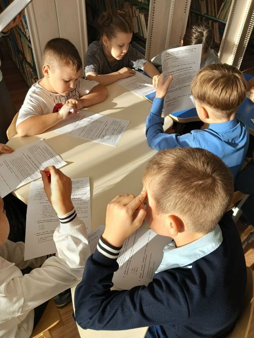 В Ютазинской детской библиотеке прошла олимпиада «Символы России»