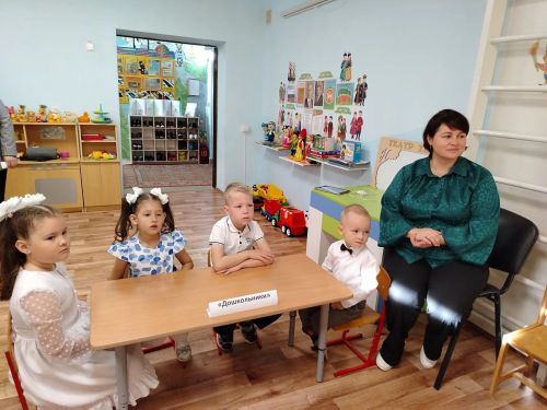Мост поколений: от бумажных улыбок до «Дерева мудрости»