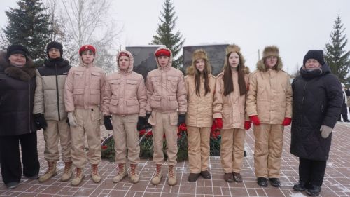 «Солдаты живут, пока их помнят»: торжественный митинг