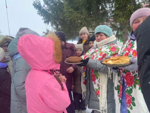 Звонкая Масленица в Старых Уруссу: спорт, смех и ароматные блины!