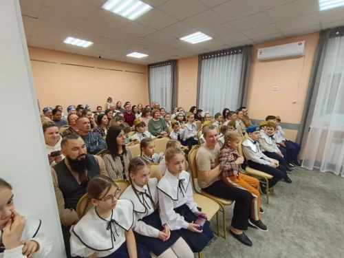 В Уруссинской ДШИ  состоялся концерт «Нашим защитникам Слава!»