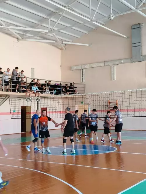 Волейбол на кубок Защитника: в селе Байряка кипят страсти!