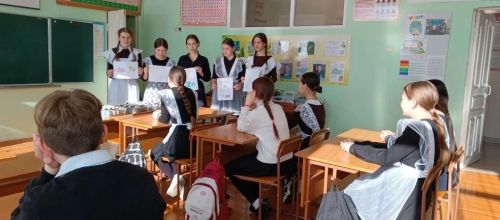 Один день из жизни юных химиков в Байрякинской школе
