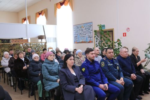 Каразерикцы хотят новый магазин
