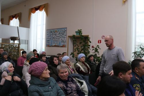 Каразерикцы хотят новый магазин