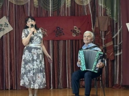 Весна в Новый Каразерик пришла с музыкой и улыбками