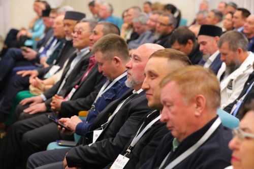 В Казани открылся XIV всероссийский сход предпринимателей татарских сел