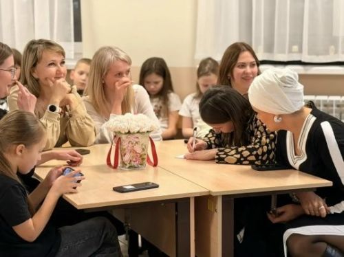 Когда в сердце звучит музыка: тёплая встреча поколений в гимназии