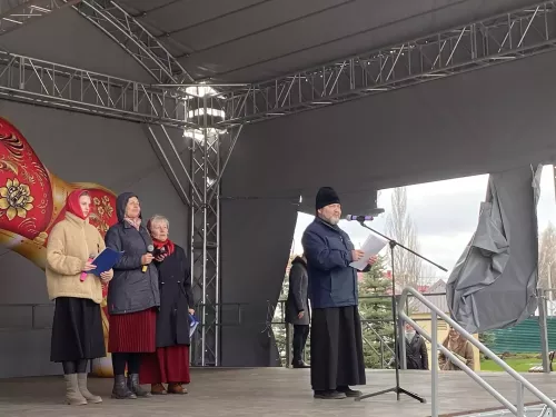 «Пасхальные мотивы» зазвучали на площади РДК