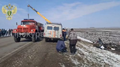 Число погибших в результате столкновения легковушки с трактором увеличилось до пяти человек