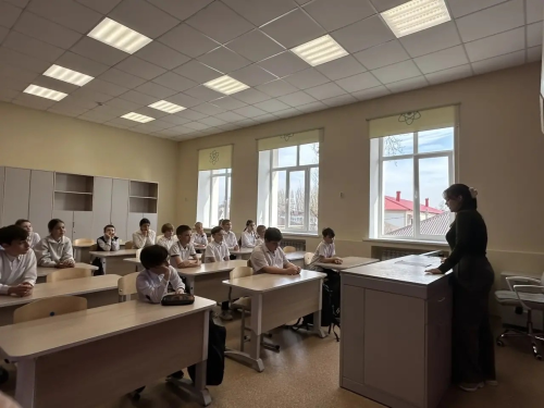 Через поступок к характеру: школьники поговорили о самовоспитании