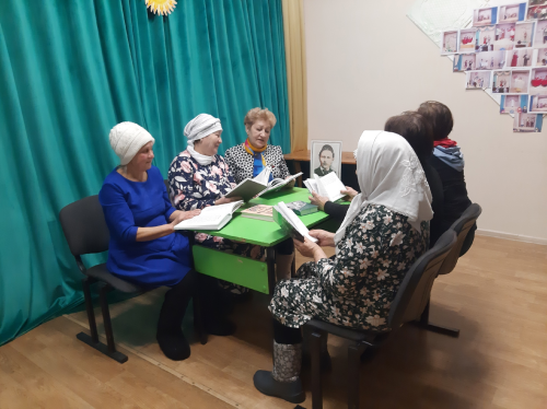 В Байряки‑Тамакской сельской библиотеке прошёл литературный час «Г. Тукай — великий поэт»