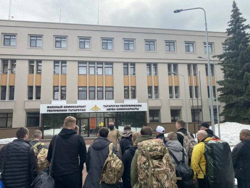 Из столицы Татарстана к местам подготовки отправились бойцы Африканского корпуса