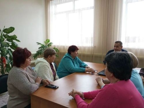 Диалог власти и народа: встреча с главой поселения