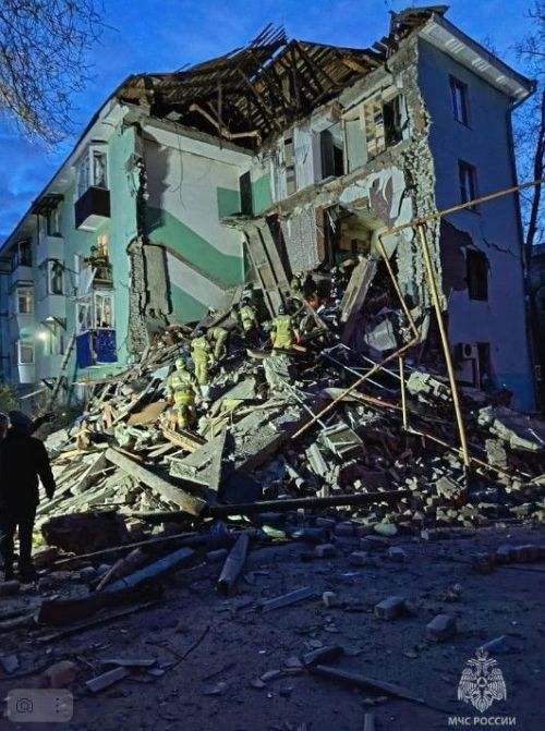 Два беспилотника попали в жилые дома в Сызрани