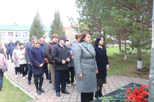 Ютазинцы склонили головы перед героями Чернобыля