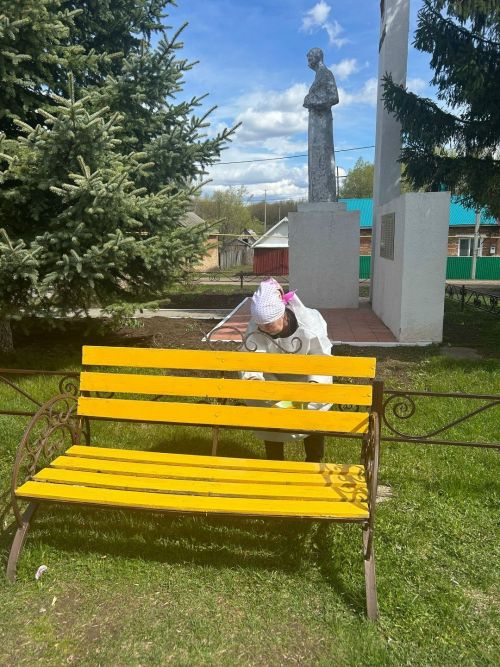 Забота о памяти и красоте: субботник в селе Подгорное