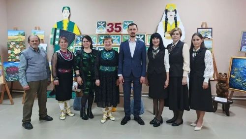 В Ютазинском районе открылась выставка «Чудеса рукотворные»