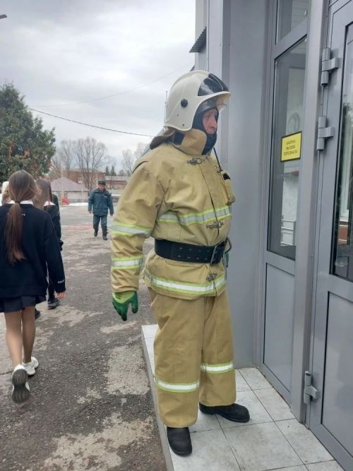 Безопасность превыше всего: в Ютазинской школе прошла учебная эвакуация