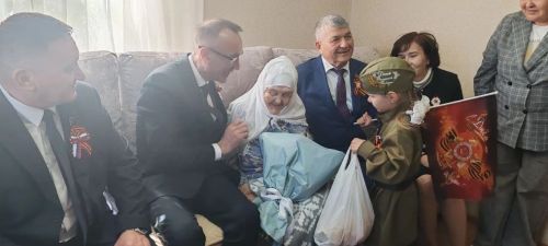 Глава Ютазинского района посетил участников ВОВ