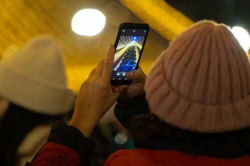 Психолог объяснила, почему дети «уходят» в гаджеты: главная причина — нехватка внимания