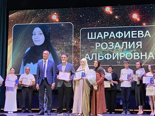 Выпускникам школ вручили аттестаты зрелости