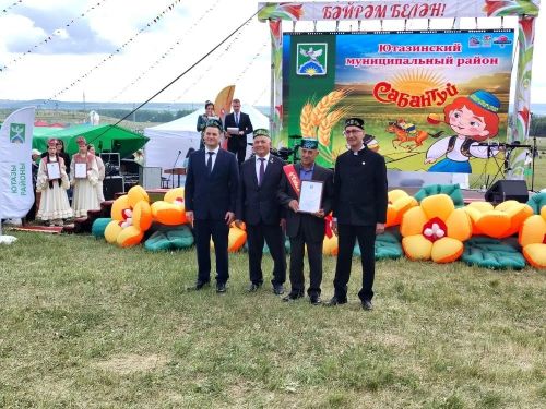Достойные труда — достойной награды!