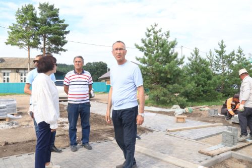 Рабочий объезд социальных объектов