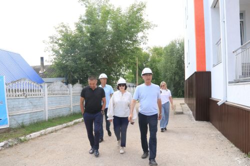 Рабочий объезд социальных объектов