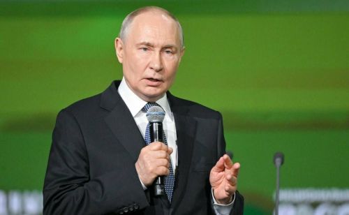 Путин пообещал постепенное восстановление рынка нефтепродуктов в России