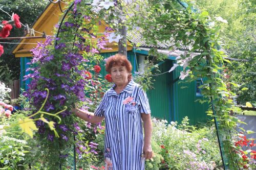 У нее и осенью – весна