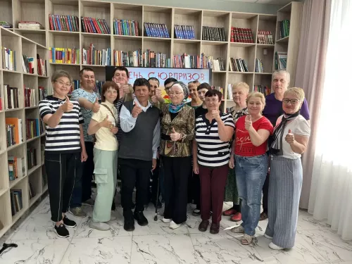 «День сюрпризов» для членов общества инвалидов