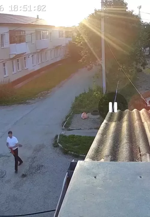 Видеокамера на Тукая, 23А ищет «героев» с мусорными пакетами