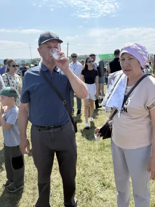 Кумыс в этот день пробовали все и мы тоже