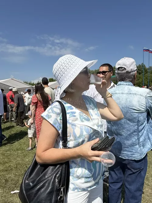 Кумыс в этот день пробовали все и мы тоже