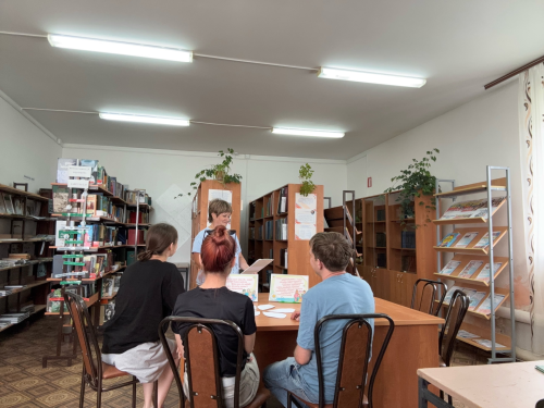 «Ромашка — нежный лепесток»: в Дым‑Тамакской библиотеке отметили День семьи, любви и верности
