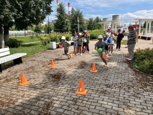 Сотрудники Центральной библиотеки провели праздник для ребят из дворовых лагерей