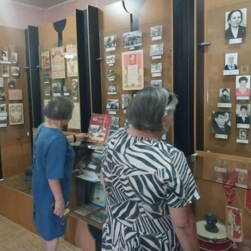 Точка притяжения: история предков, детство и теплые воспоминания