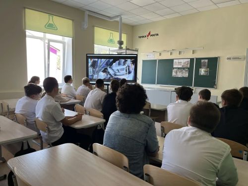 В Уруссинской школе №2 почтили жертв бесланской трагедии