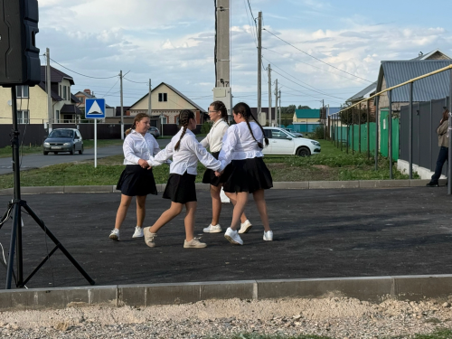 Как на улице Советской за столом собрались несколько поколений абсалямовцев