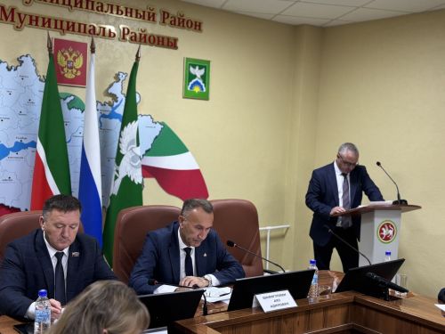 В Ютазинском районе состоялось внеочередное заседание районного совета