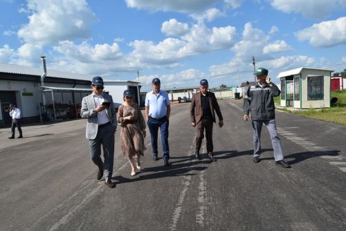 Наш район с рабочим визитом посетили представители Торгово-промышленной палаты: состоялся конструктивный диалог с представителями бизнес-сообщества района.